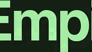 छोटी मॉली लिटल 18+ ने हार्डएक्स लिंगरी फकफेस्ट में सब लिया!