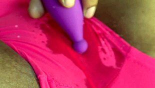 Ebony beauty, are you squirting through shorts in this full xvideos red video?