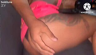 उबर ड्राइवर का लंड चूसा और हॉट कक के सामने गांड दी