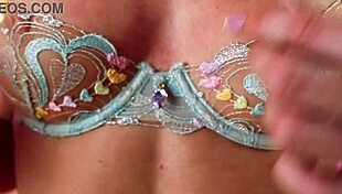 trying on this cute heart lingerie, so comfy 😍