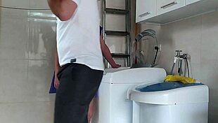 Housewife seduces technician for quick fuck in the house!