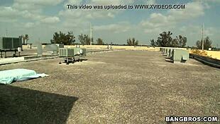 Babe sucks toes in footjob