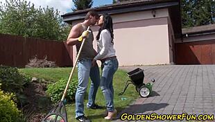 i'm a slut for watersports with big cock