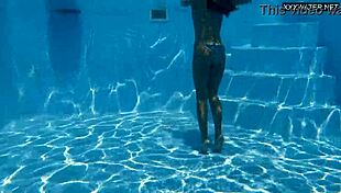 Angelica Heart Shows Big Tits In Public Bathing