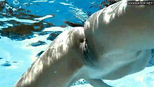 Angelica Heart Shows Big Tits In Public Bathing