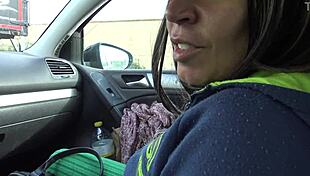 Amateur stepmom surprises virgin stepson with a birthday handjob