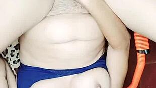 que sabroso se siente este enorme pollon bien profundo y mira como sale mi leche a chorros babe