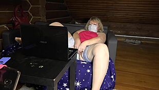 mature housewife says, 'look at my chubby figure in stockings'