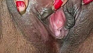 desi bhabhi's wet pussy gets so juicy, homemade milf fun 😍