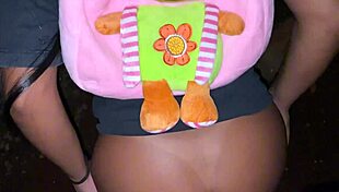 Latina amateur offers her ass in public outdoor brazilian scene.