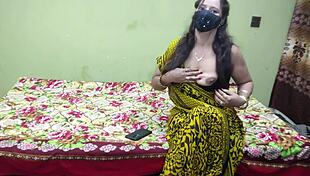 omg, this pakistani hot aunty called her guy over and took his dick in her ass, hindi audio 🔥