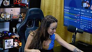 I, Belinha Baracho, grabed the host, kissed him delishously, and grabed his hot dick - podcast púpum no barraco