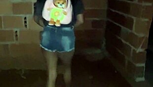 Latina amateur offers her ass in public outdoor brazilian scene.