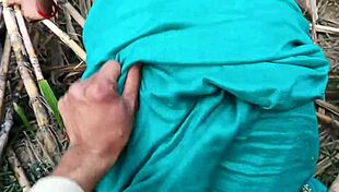 Married girlfriend gets pounded hard in outdoor sugarcane field sex.