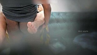 इंडियन डॉक्टर पेशेंट को हार्ड फकिंग कर रहा है अब!