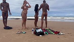 Safadas na Praia COM CARAS ALEATÓRIOS Fodendo Gostoso na Praia de Nudismo