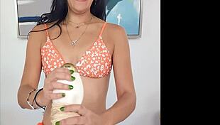 यो, जेड ग्रीन कम फेस चैलेंज में धमाल करती है!