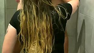 Step Brother Finds Sister In Shower For A Chat