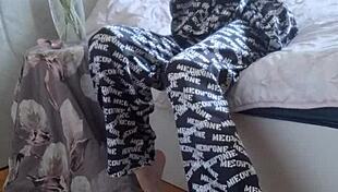 elza kom shows off nylon tights fetish in lingerie