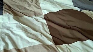 I woke up horny and jerked off, emptying my big balls with a cumshot!