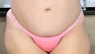 omg, my suegra's huge butt in thong while cookin' drives me crazyy