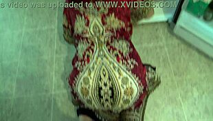 पाकिस्तानी स्टेपमदर स्टेपसन के अंदर फिनिश से स्टन हुई