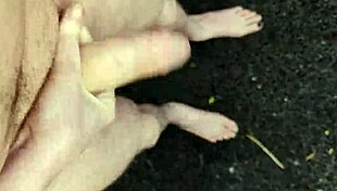 होली काउ! दोपहर में बाहर मुठ मारने की रिस्की हिम्मत किसकी?!