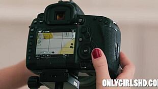 Anna claire clouds and scarlett alexis scissor hard before italy trip