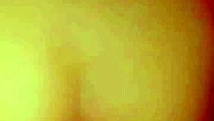 Vecina 18 Loves Hard Cock if You Pay for Her Nails