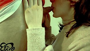 i’m loving elivalove’s full mouth and curvy body so much