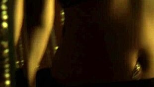 Look at this Indian goddess slowly revealing her stunning body!