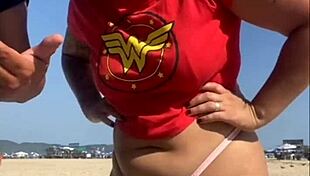 Fiz uma tatuagem na praia e o cara ficou excitado, mostrou foto do pau e pediu pra eu mostrar a buceta