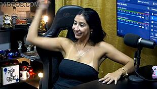 Renatinha Mello makes Ruan hard with a kiss and grab