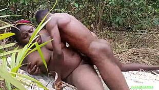 Sweet Outdoor Bush Pussy Dripping Wet for Webcam