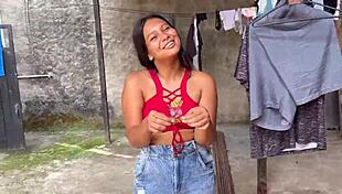 mi vecino me oferta dinero por dejarme follar acepte su oferta