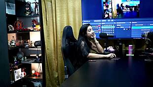 Renatinha Mello makes Ruan hard with a kiss and grab