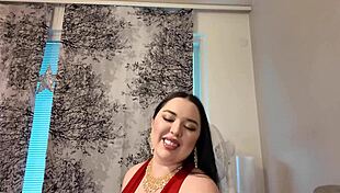 Neighbor Girl Sucks Cock With Juicy Wet Lips In Homemade Clip