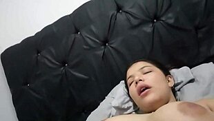 Hermanastro licks delicious pussy of 18-year-old latina stepsister - russian porn