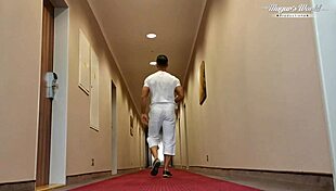 जूलिया नॉर्थ का ऐनल पाउंडिंग