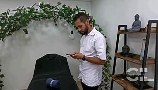 Masseur gives Salome Gil a happy ending with big dick!