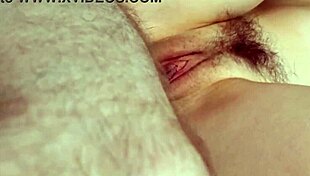 Oh man, I-I can’t believe this huge cumshot on meaty lips!