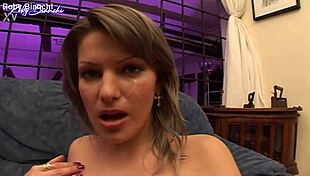 isabella bellini with her ass open during fingering