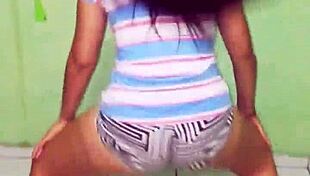 I’m so hyped watching this Brazilian teen dance funk, it’s unreal!