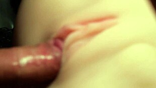 बिना बालों वाली चूत में लुब भर के वाइल्ड चुदाई