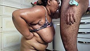 स्टेपमॉम को किचन में बड़ा कमशॉट मिलता है कैओस में!