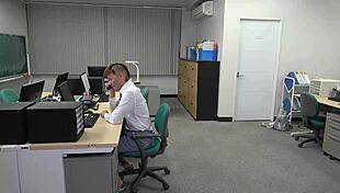 japanese mistress mero smoking while dominating with facesitting