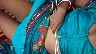 इंडियन स्टीप सिस्टर को उसकी टाइट चूत में ड्रिल किया गया