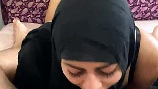 Feeling The Intense Pleasure As Mia Niqab Eats His Balls And Cum In This Homemade Scene