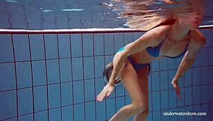 Martina's Tight Pussy in Blue Bikini Underwater