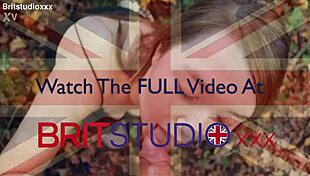 रियल 18 साल की लड़की बाहर गंदा बीजे देकर निगलती है